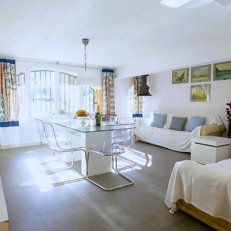 Suitur Beachfront Apartment Roc De Sant Gaieta Roda de Bará Eksteriør bilde