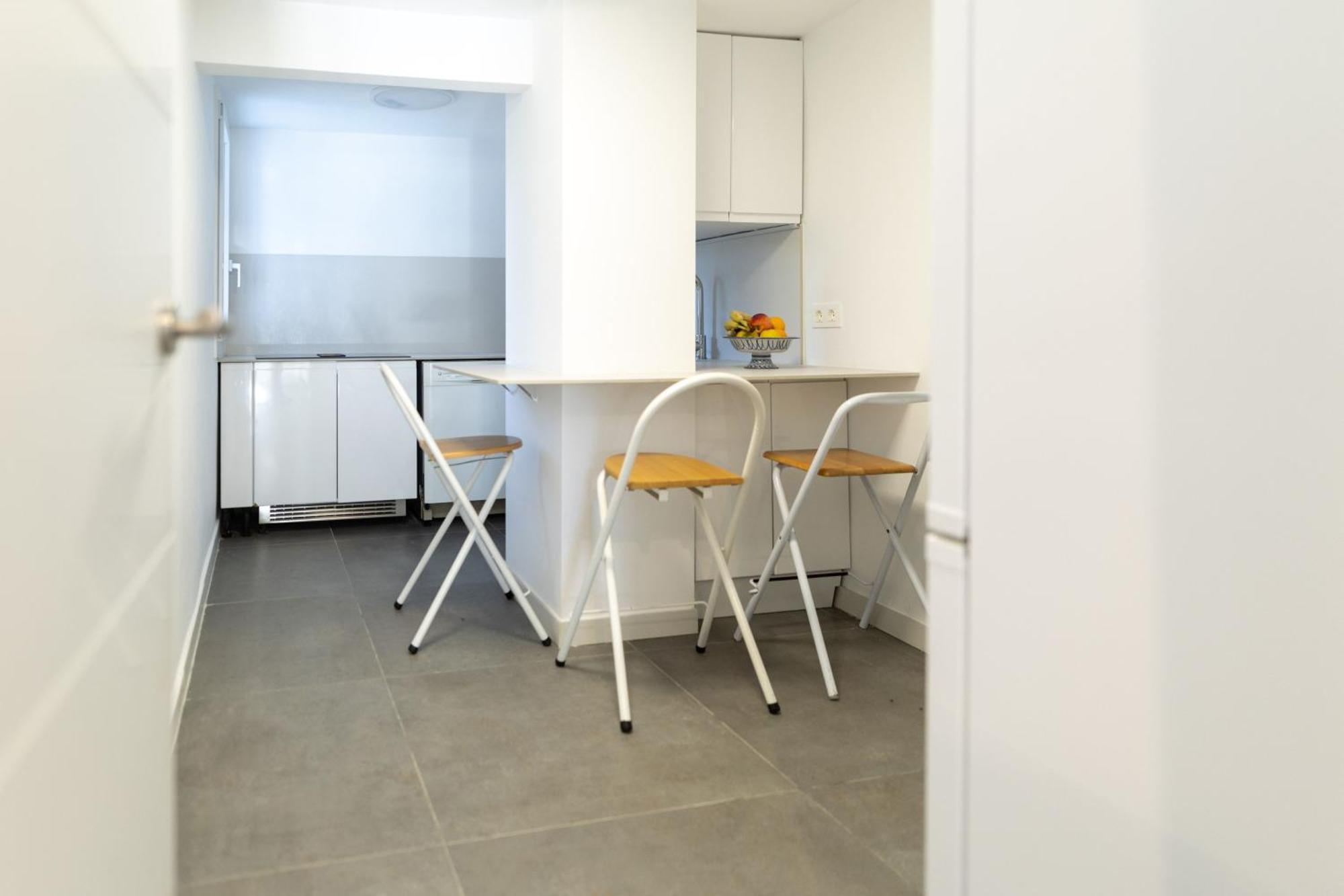 Suitur Beachfront Apartment Roc De Sant Gaieta Roda de Bará Eksteriør bilde